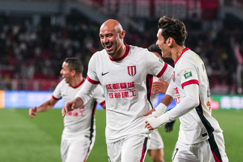 棒球场上的肖恩比伯：从球场新星到全球偶像的成长之路